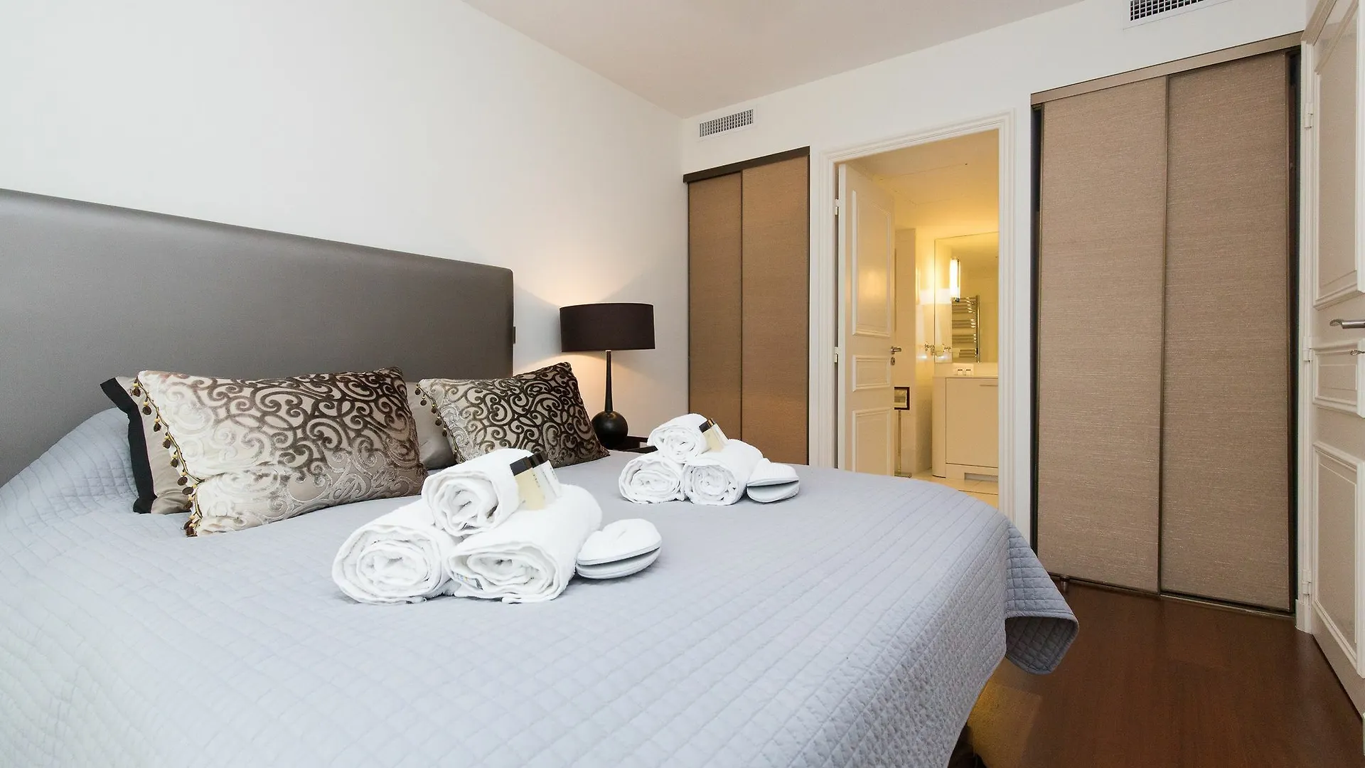 Carlton Riviera Apartment Cannes 0*,  Francie
